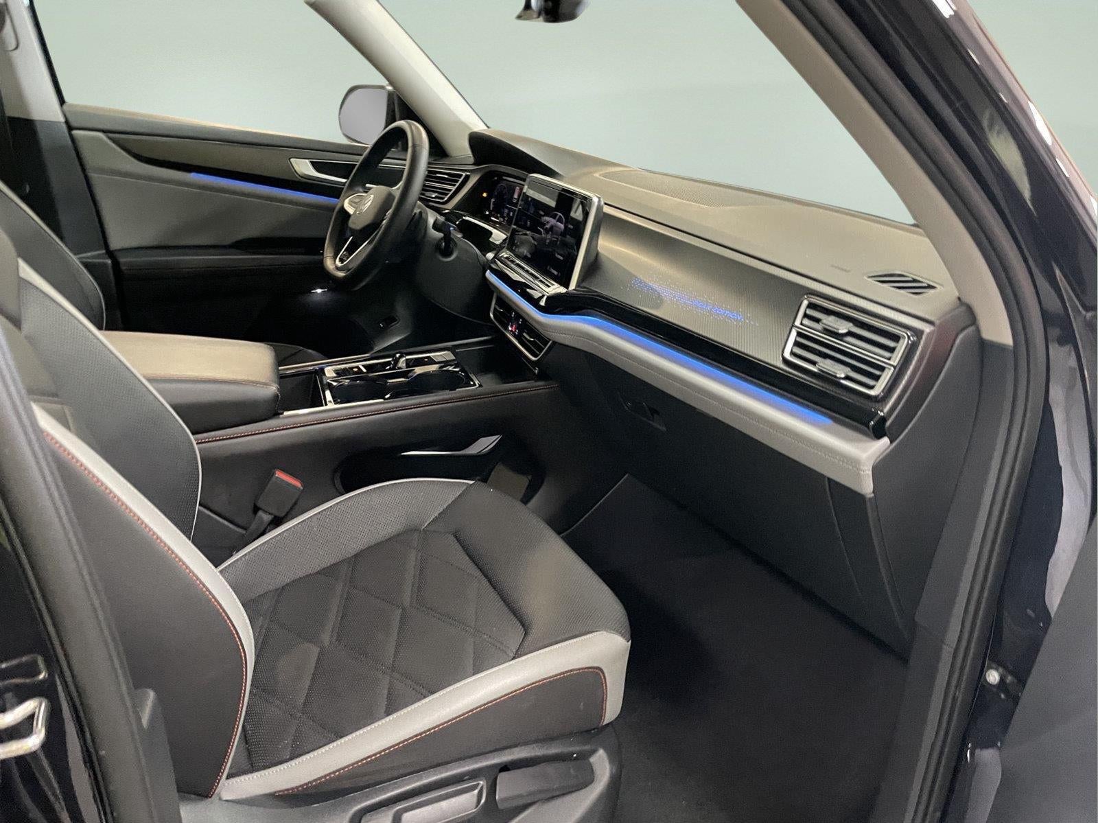 2024 Volkswagen Atlas 2.0T Peak Edition SE w/Technology