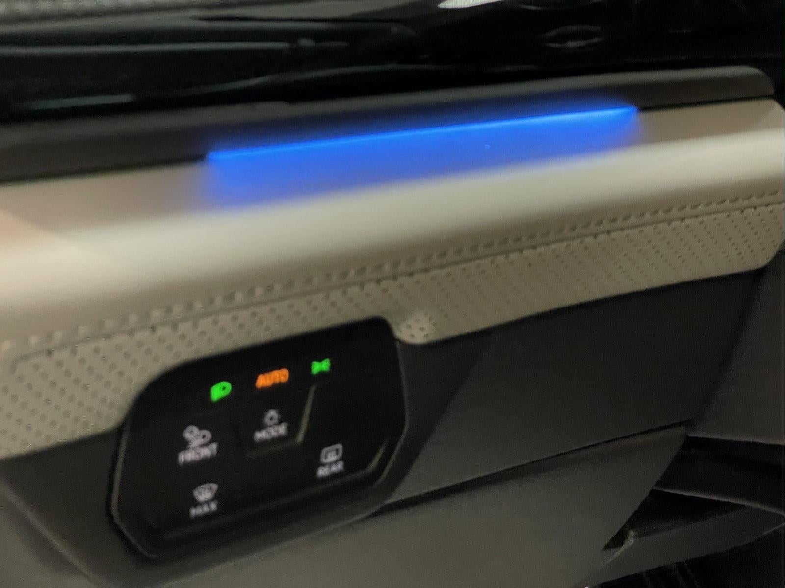2024 Volkswagen Atlas 2.0T Peak Edition SE w/Technology