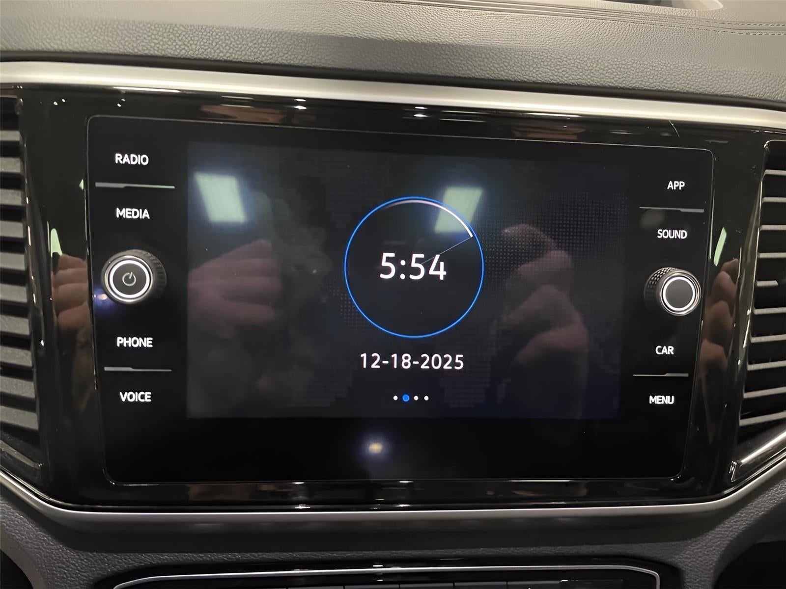 2022 Volkswagen Atlas Cross Sport 3.6L V6 SE w/Technology