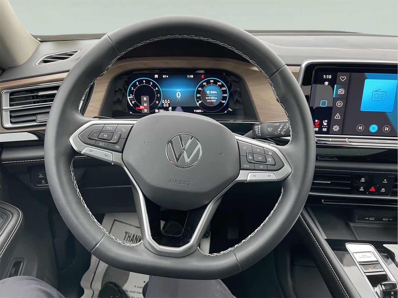 2024 Volkswagen Atlas 2.0T SE w/Technology