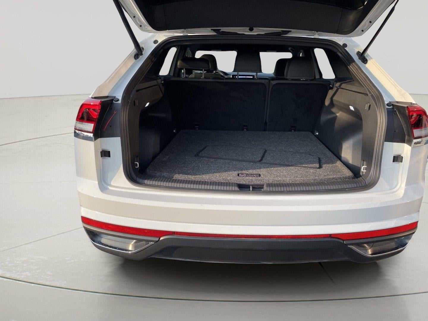 2024 Volkswagen Atlas Cross Sport 2.0T SE