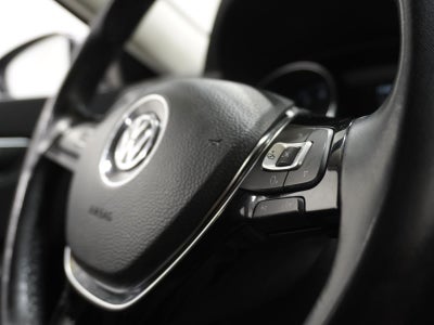 2018 Volkswagen Passat 2.0T SEL Premium