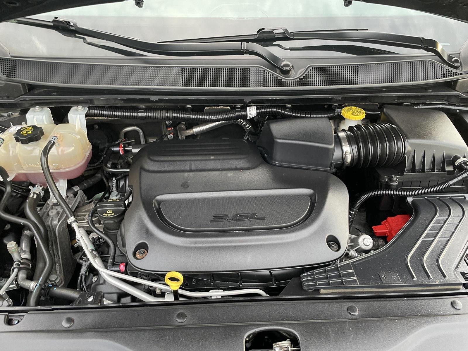 2023 Chrysler Voyager LX