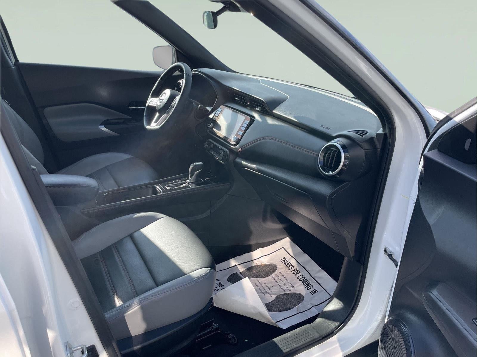 2022 Nissan Kicks SR