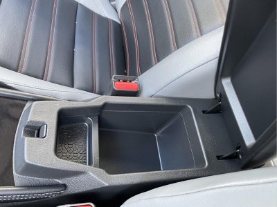 2022 Nissan Kicks SR