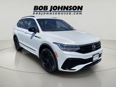 2023 Volkswagen Tiguan SE R-Line Black