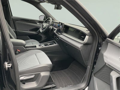 2025 Volkswagen Tiguan SE R-Line Black