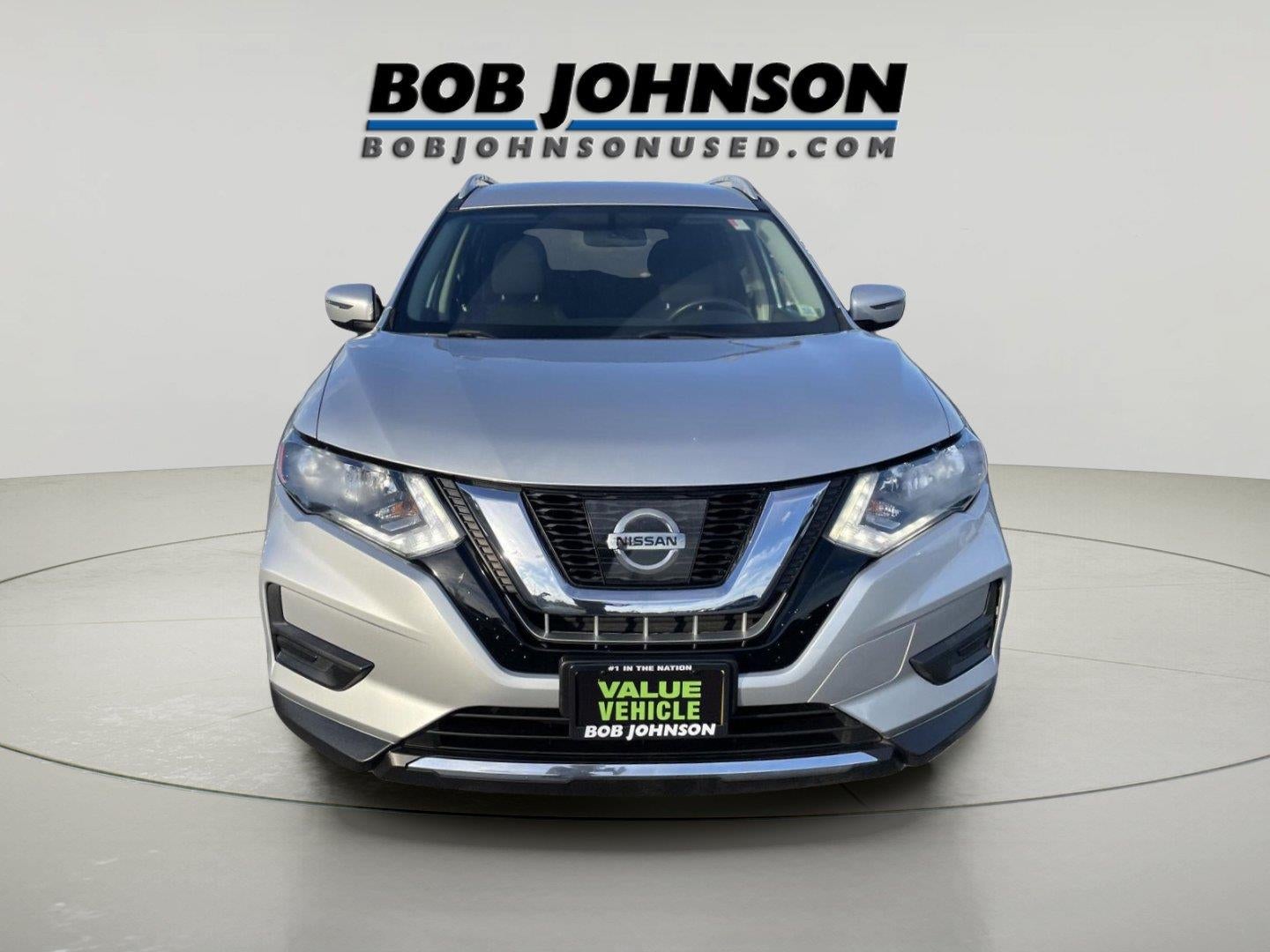 Used 2017 Nissan Rogue SV with VIN 5N1AT2MV6HC886831 for sale in Rochester, NY
