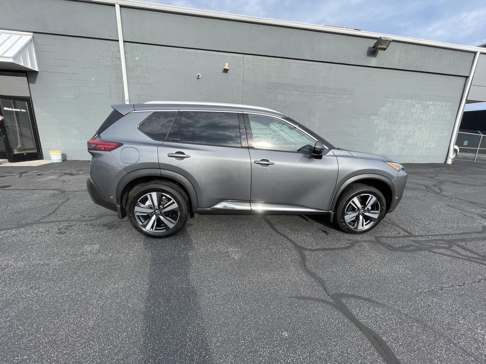2022 Nissan Rogue SL