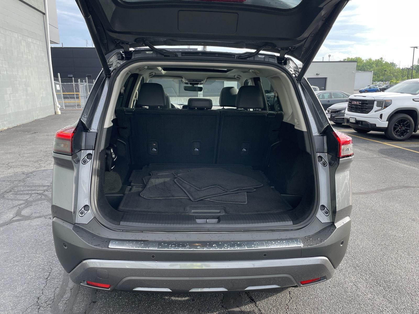 2022 Nissan Rogue SL