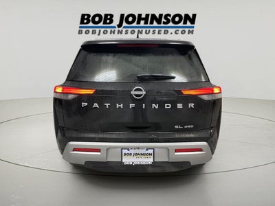 2025 Nissan Pathfinder SL
