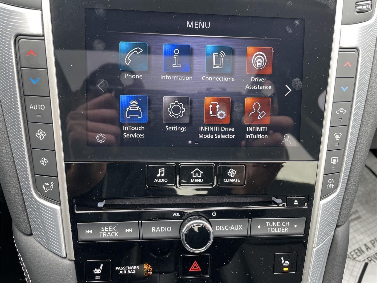 2023 INFINITI Q50 LUXE