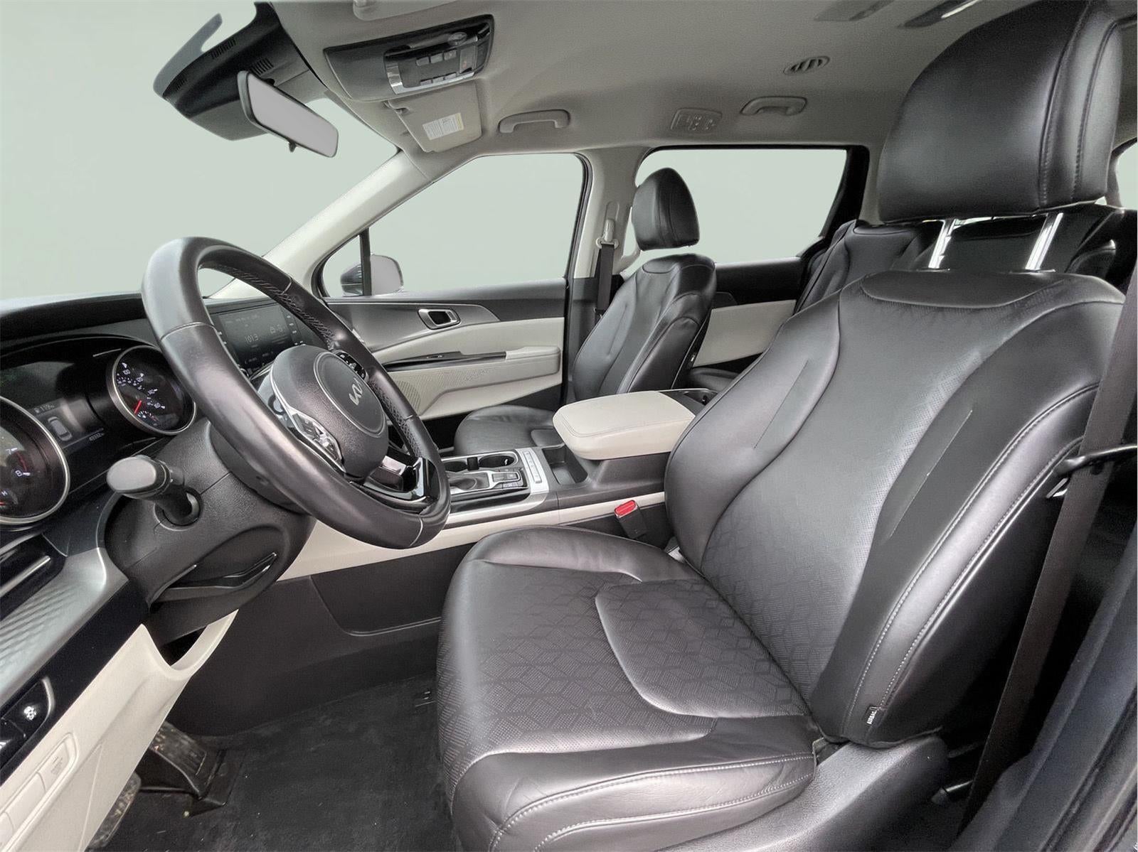 2023 Kia Carnival LX