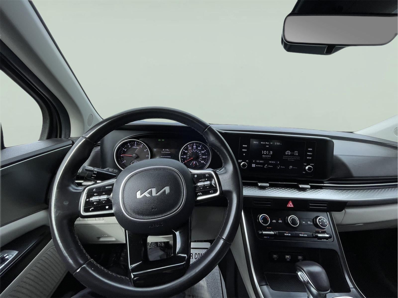 2023 Kia Carnival LX