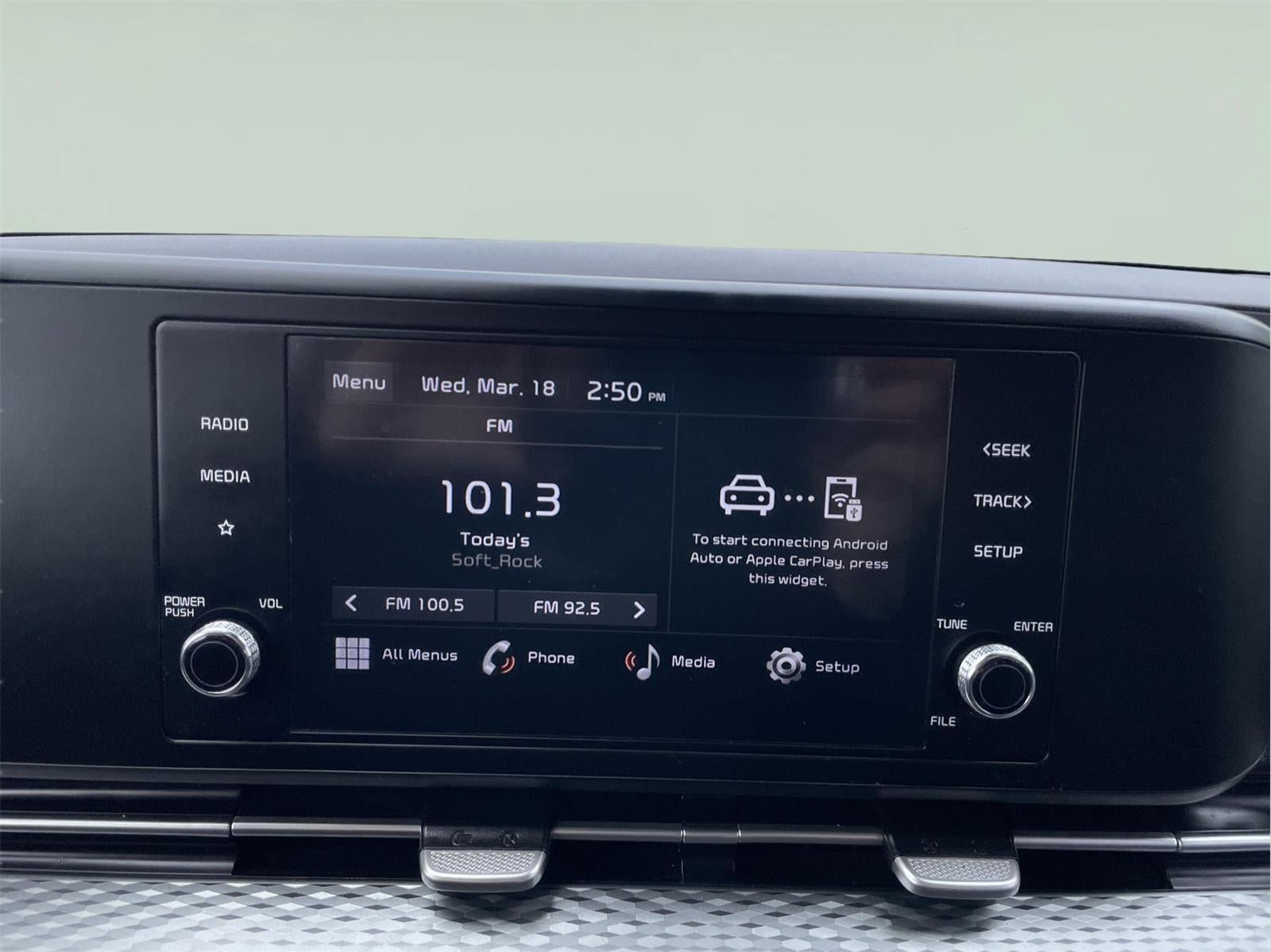 2023 Kia Carnival LX