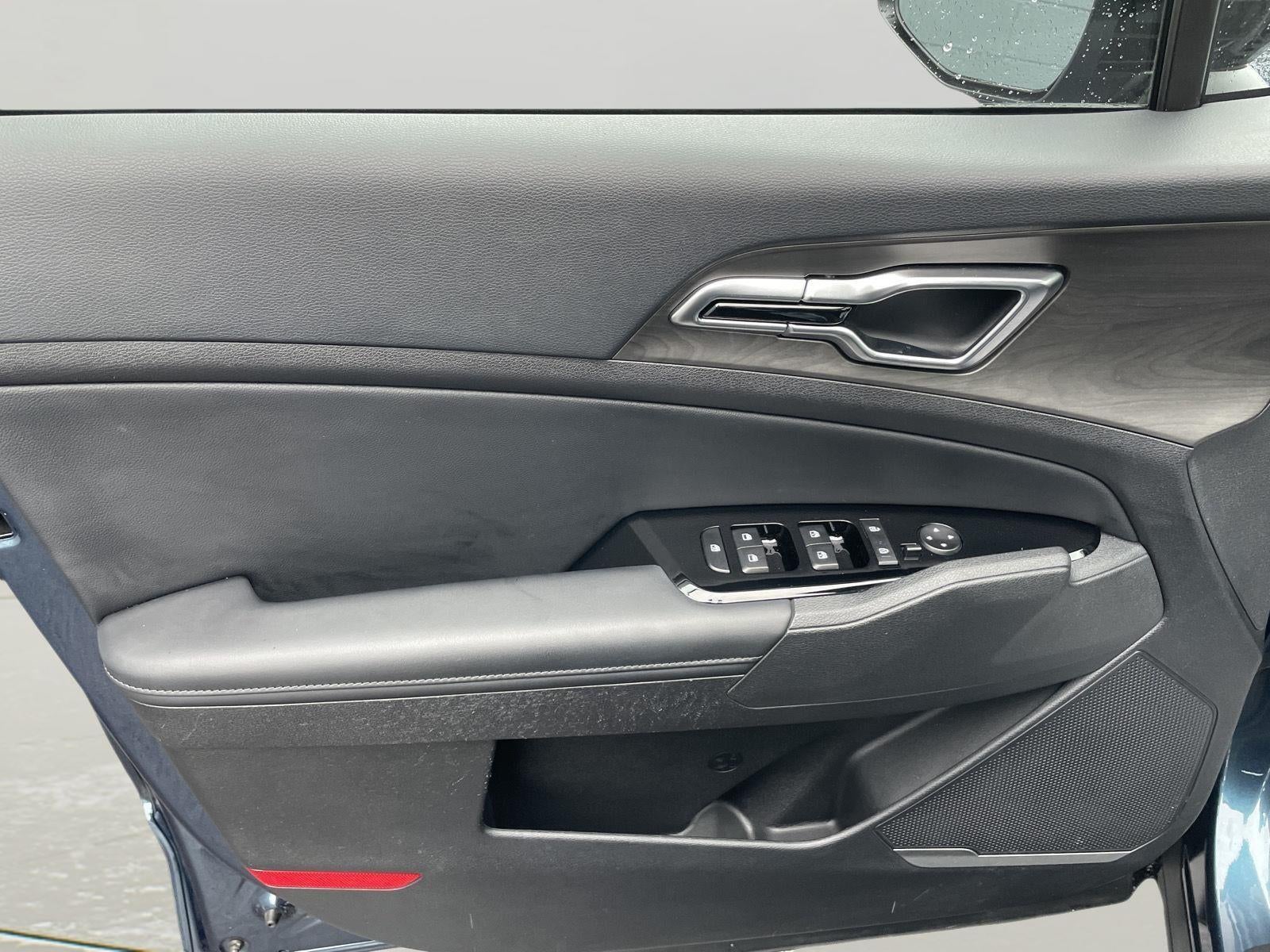 2025 Kia Sportage Plug-In Hybrid X-Line