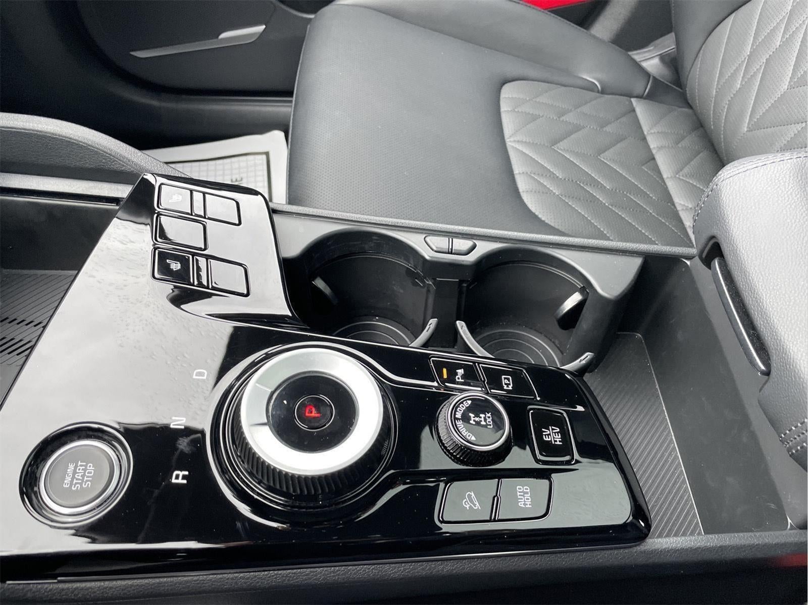 2025 Kia Sportage Plug-In Hybrid X-Line