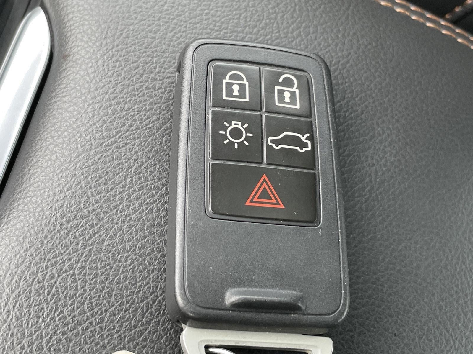 2017 Volvo S60 Cross Country SEDAN