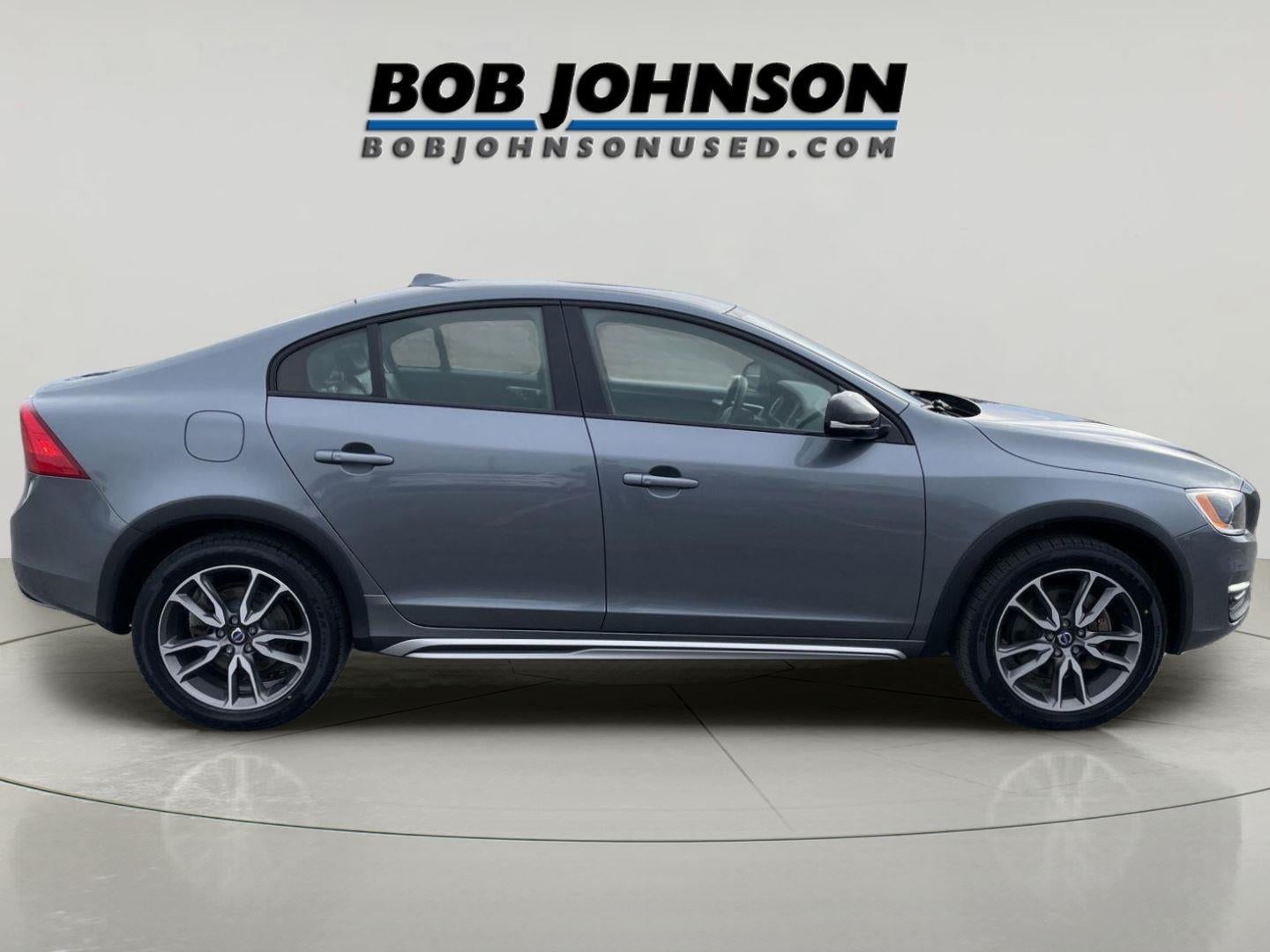 2017 Volvo S60 Cross Country SEDAN