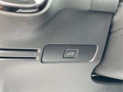 2024 Volvo XC40 Plus Dark Theme