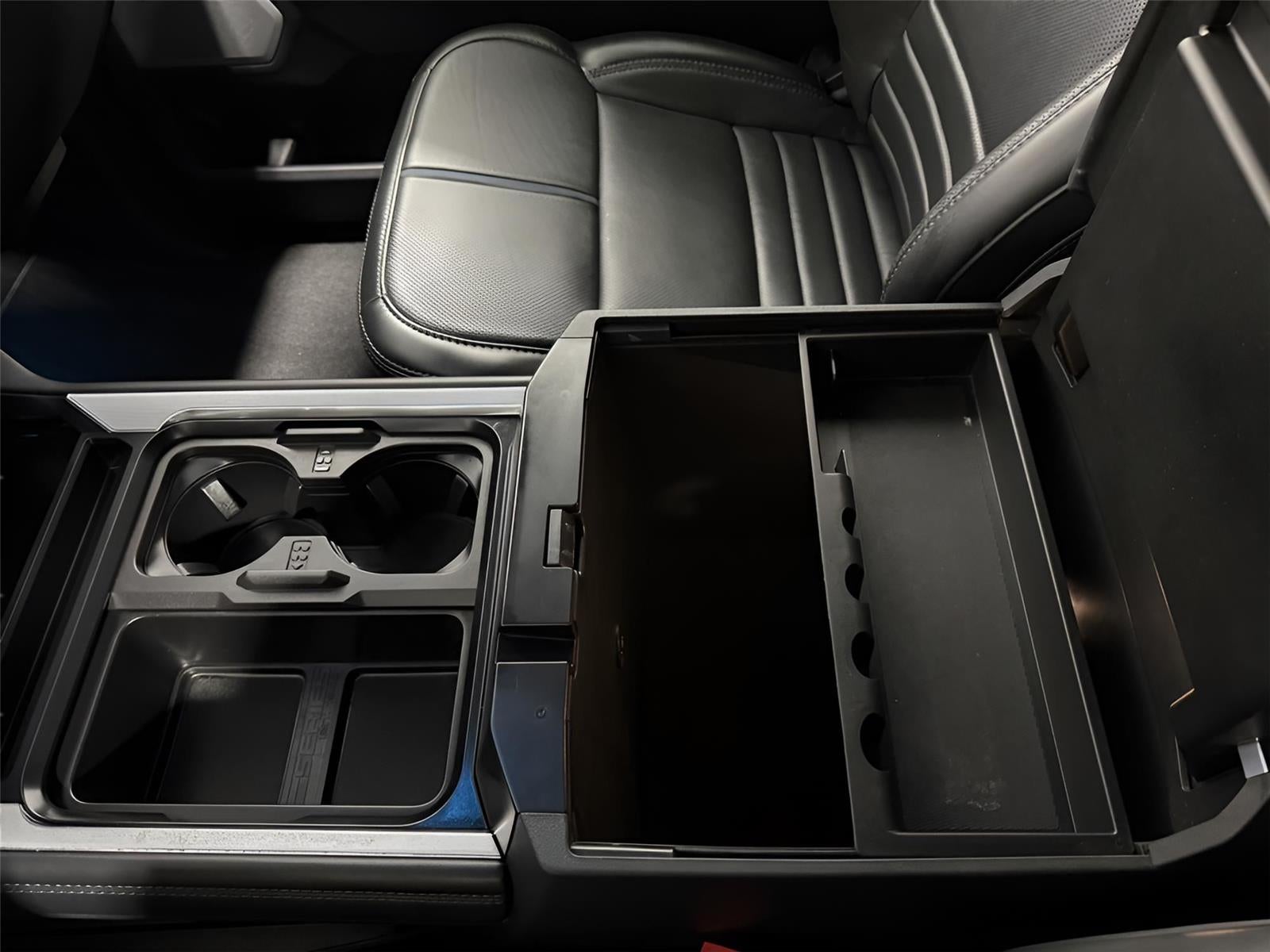 2025 Ford Super Duty F-250 Platinum