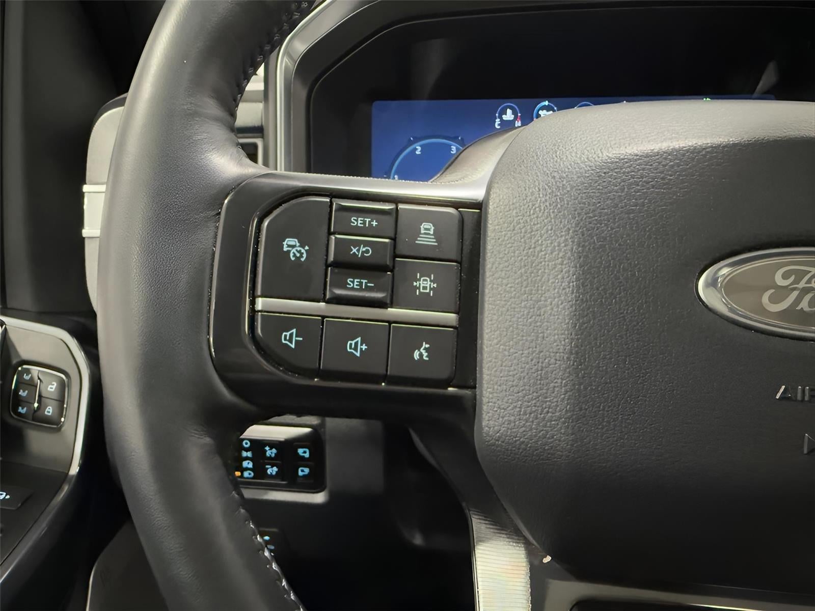 2025 Ford Super Duty F-250 SRW Platinum