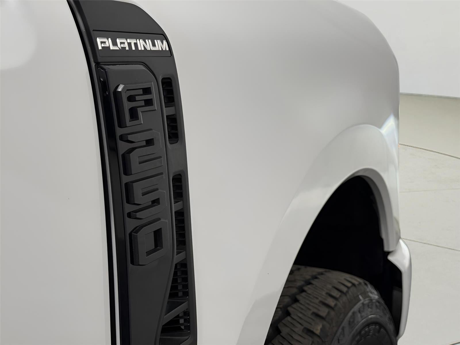2025 Ford Super Duty F-250 SRW Platinum