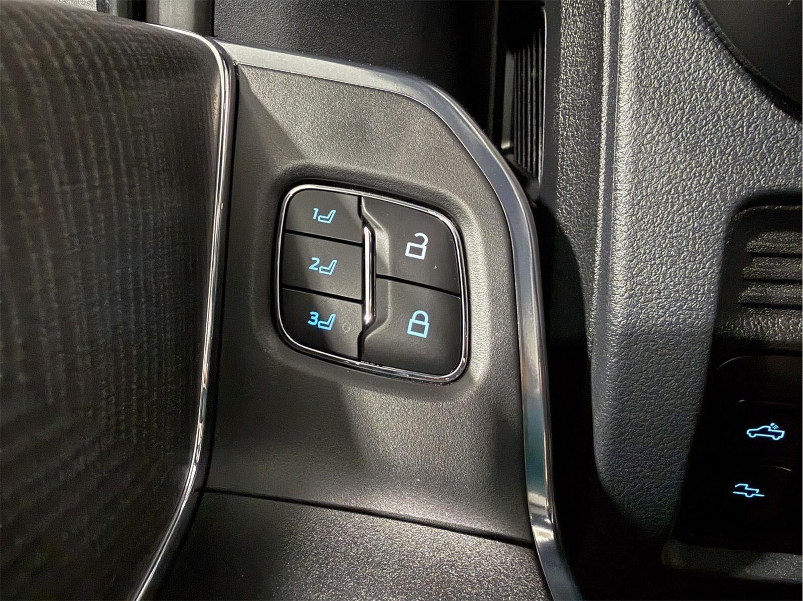 2025 Ford Super Duty F-250 SRW Platinum