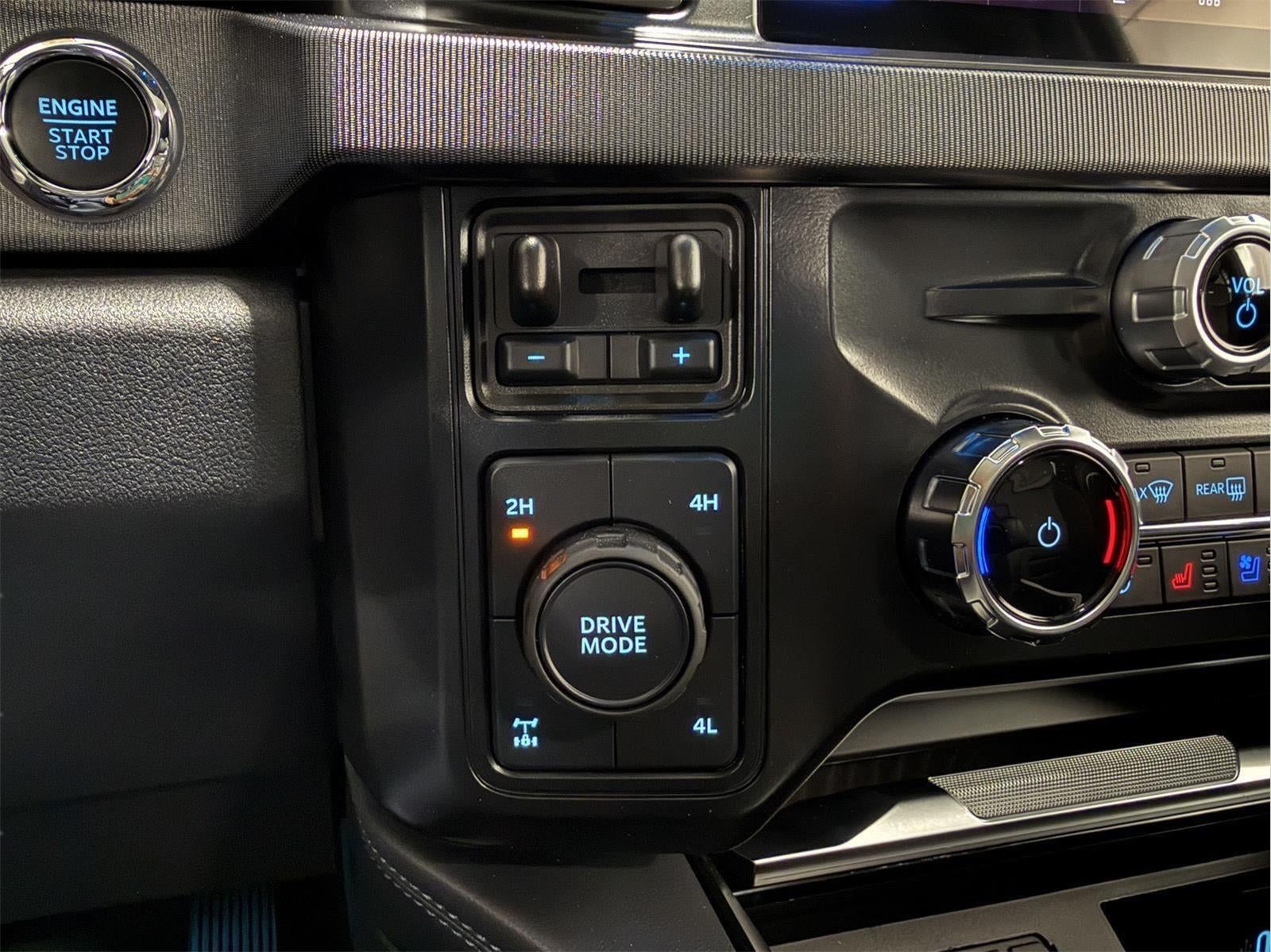 2025 Ford Super Duty F-250 SRW Platinum