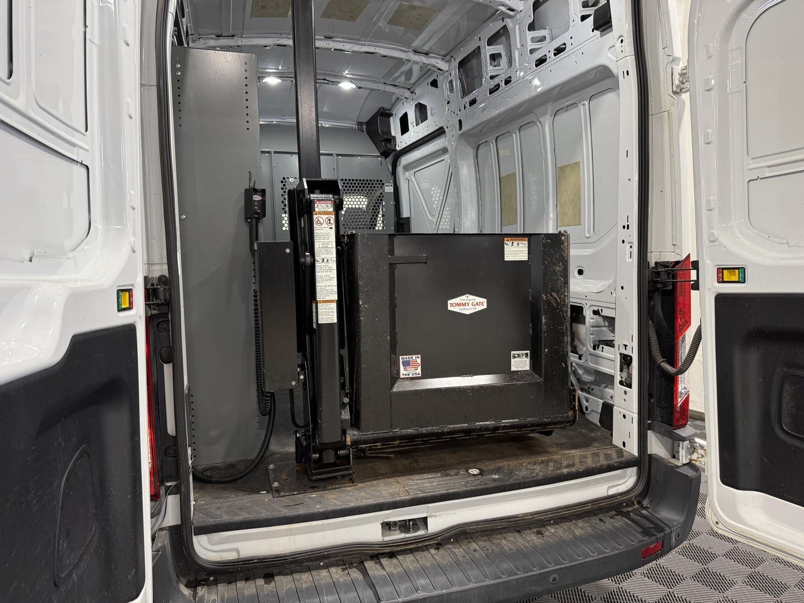 2018 Ford Transit Van T-250 148 Hi Rf 9000 GVWR Sliding RH Dr