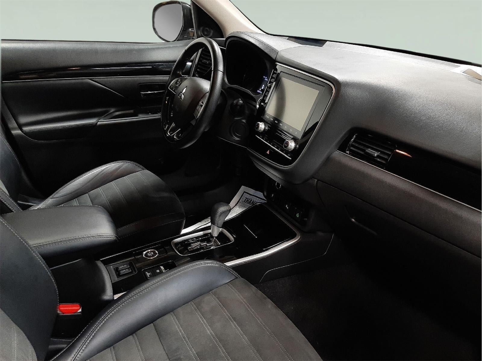 2020 Mitsubishi Outlander SE