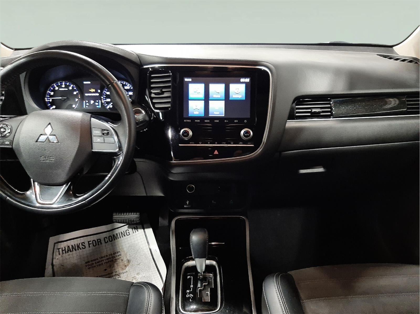 2020 Mitsubishi Outlander SE