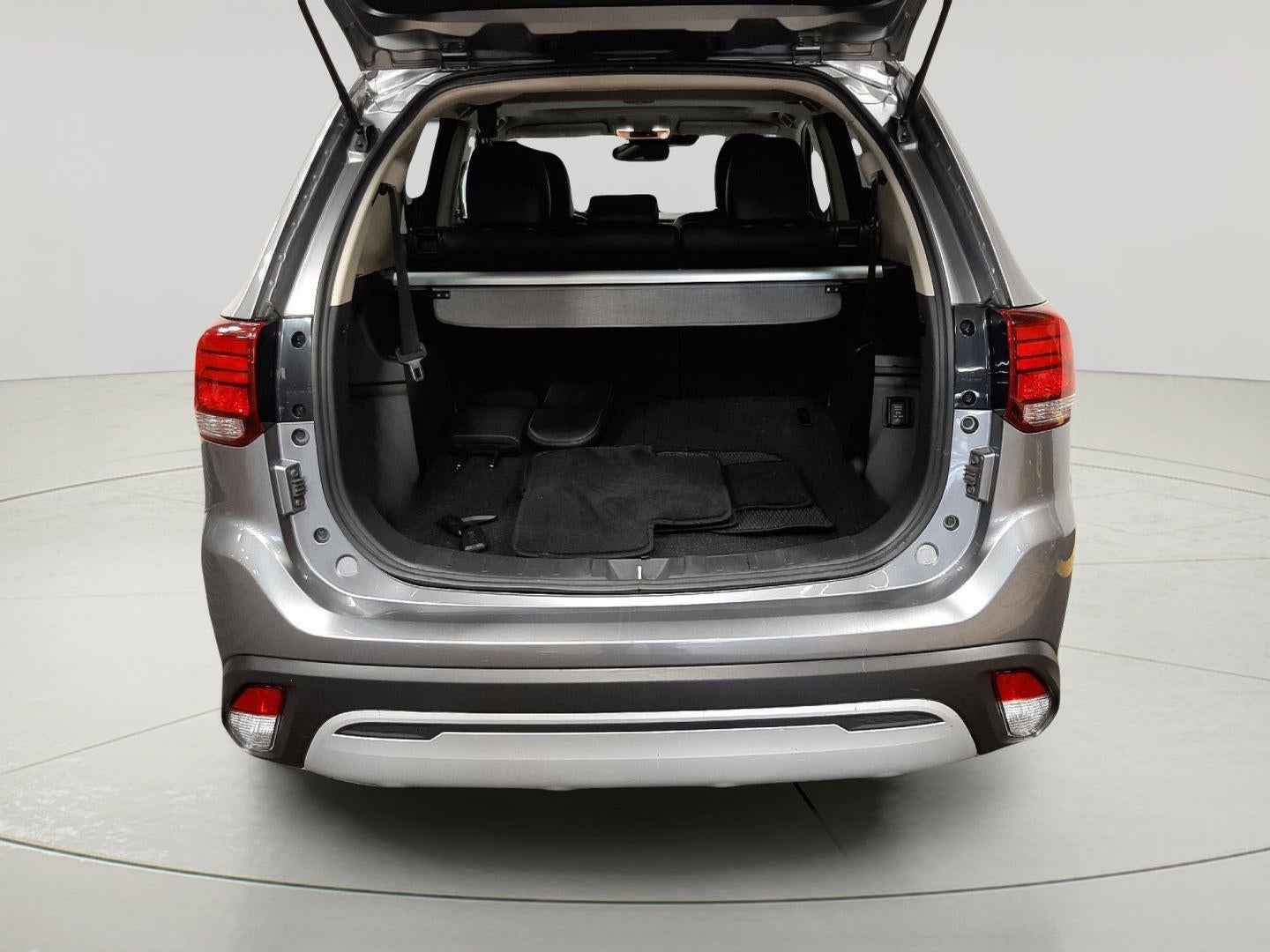 2020 Mitsubishi Outlander SE